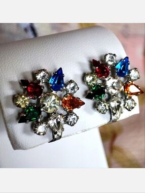 B. David Signed Multi Color Rhinestone Prong Set Clip Earrings Shoe Clips